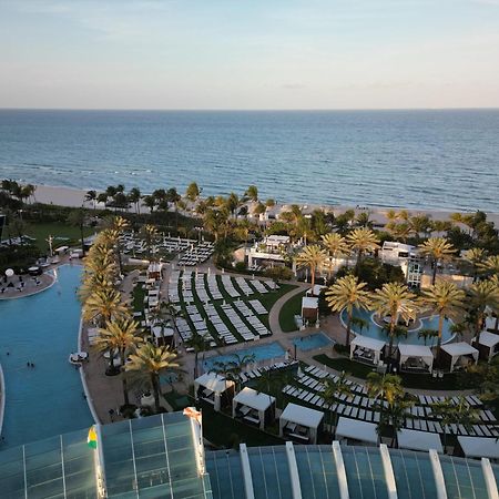 Fontainebleau Resort Balcony W Pool & Ocean View Miami Beach Exterior photo